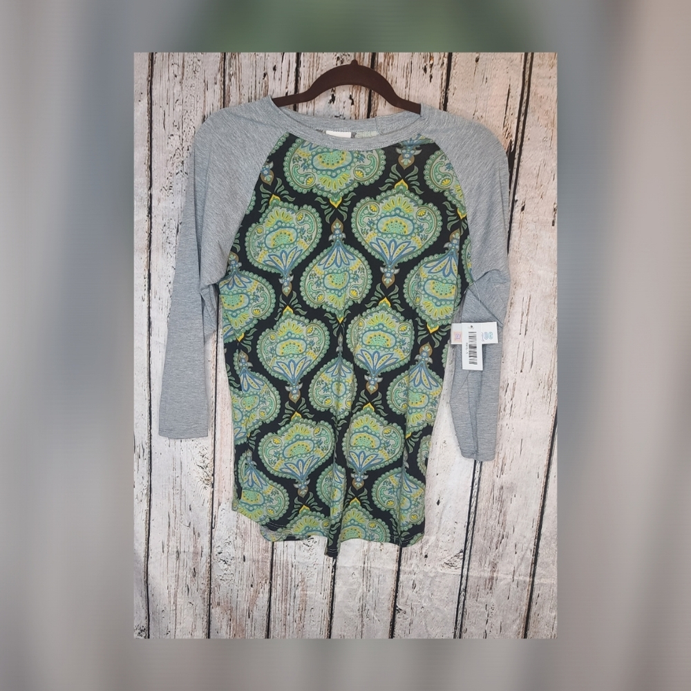 NWT LuLaRoe Randy top - raglan style in size small- Rare